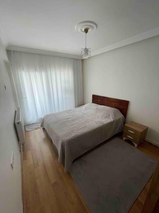 Apartment Cift Klimali, 110m2, 3+1, Metro 5dk, 1000mbps Inte Izmir
