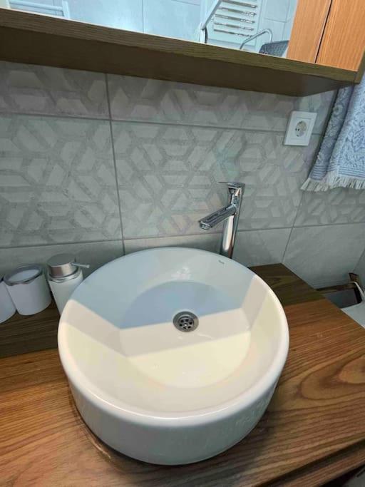 Apartment Cift Klimali, 110m2, 3+1, Metro 5dk, 1000mbps Inte Izmir